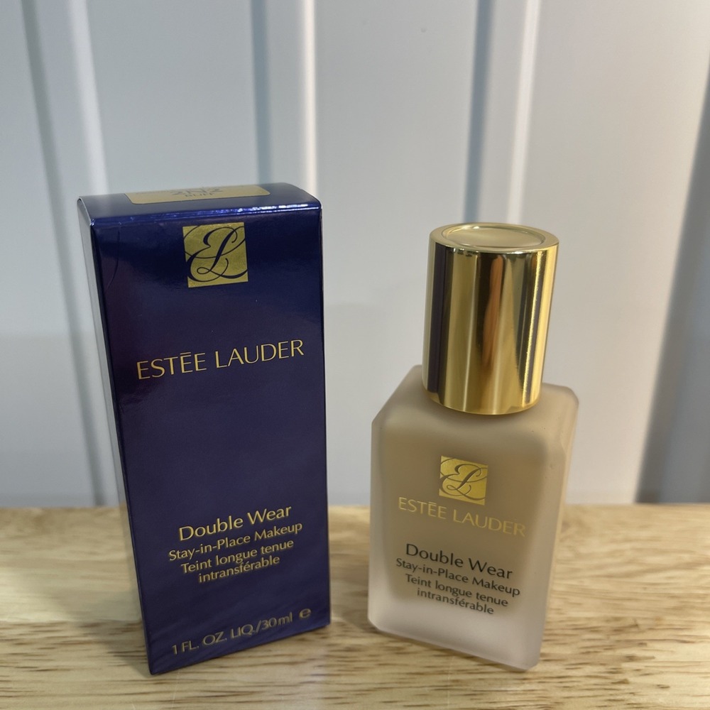 Estée Lauder Double Wear Stay-in-Place Makeup - Buff (2N2) Foundation